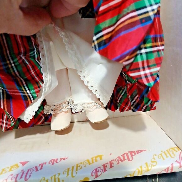 Vintage Effanbee Doll, 1154 Robyn - Picture 5 of 8